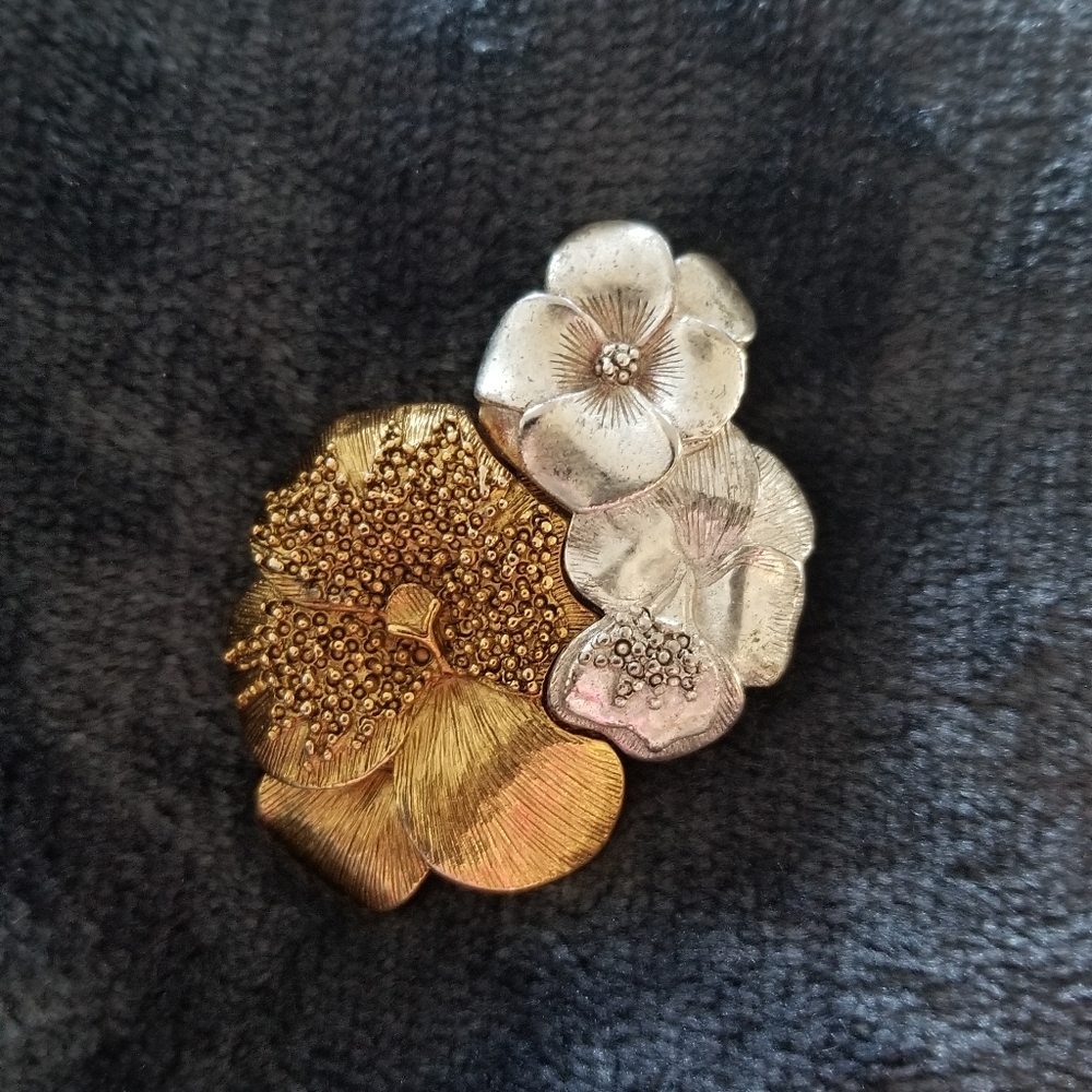 Liz Claiborne Mixed Meta Flower Brooch